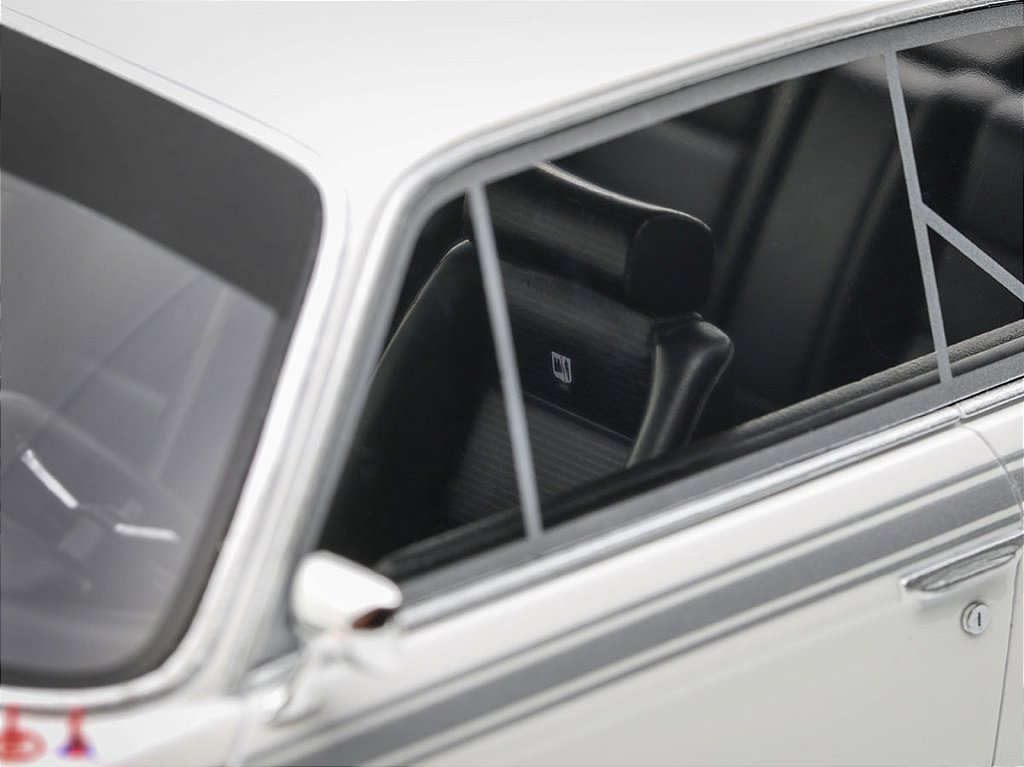 BMW 3.0 CSL 1972 1:18 OttOmobile Branco - 20 anos! Loja on-line de