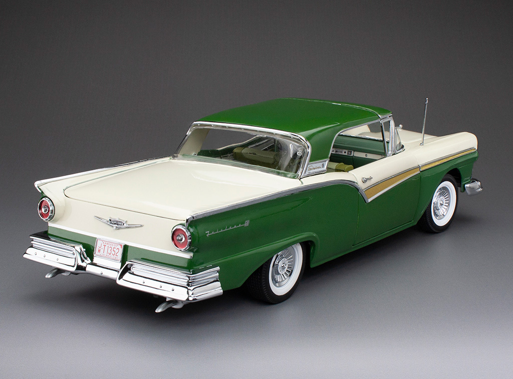 Ford Fairlane 500 Skyliner 1957 1:18 Sunstar Verde - 20 anos! Loja