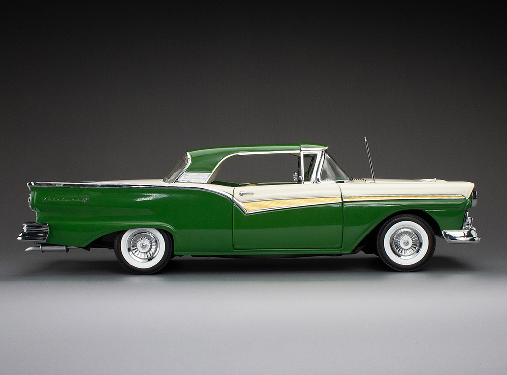 Ford Fairlane 500 Skyliner 1957 1:18 Sunstar Verde - 20 anos! Loja