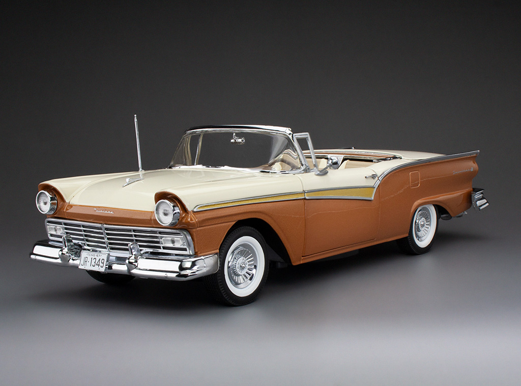 Ford Fairlane 500 Skyliner 1957 1:18 Sunstar - 20 anos! Loja on