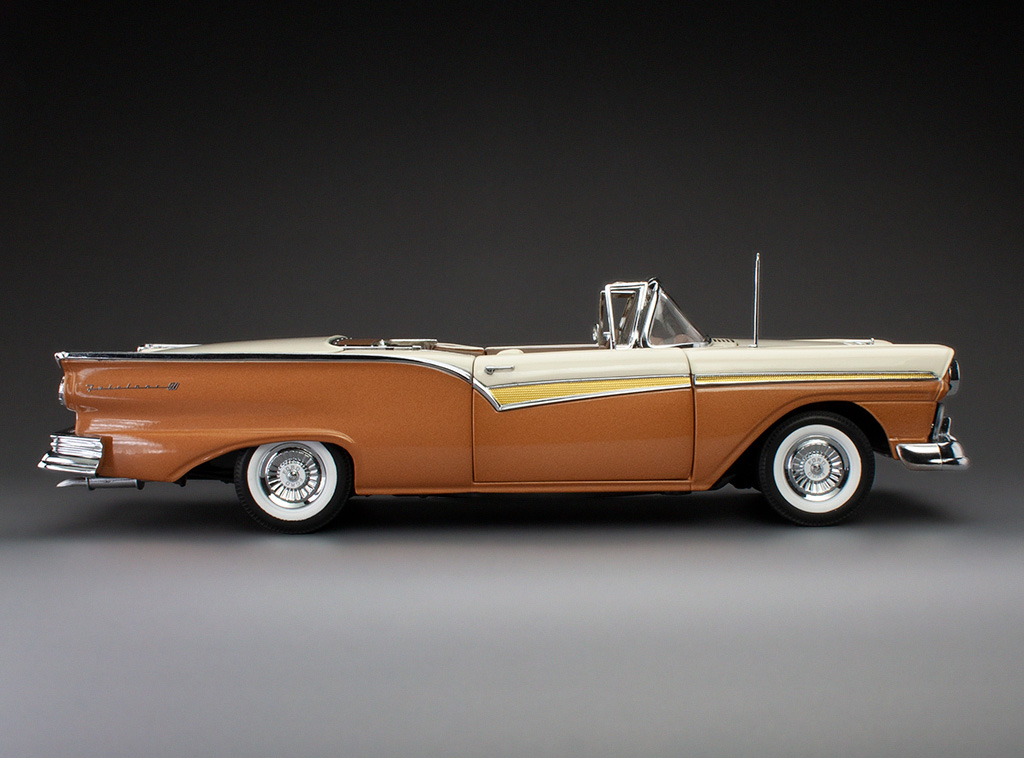 Ford Fairlane 500 Skyliner 1957 1:18 Sunstar - 20 anos! Loja on