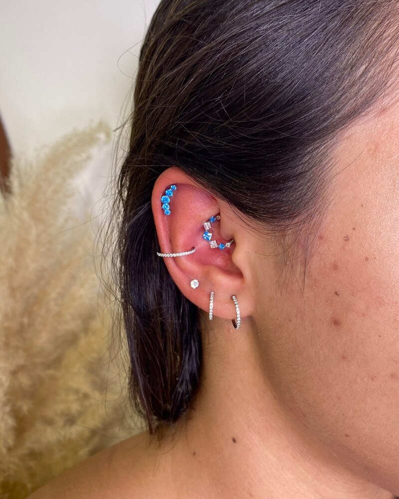 piercing-argola-cravejada-septo-daith-dyvia-titanio-alternative-piercing