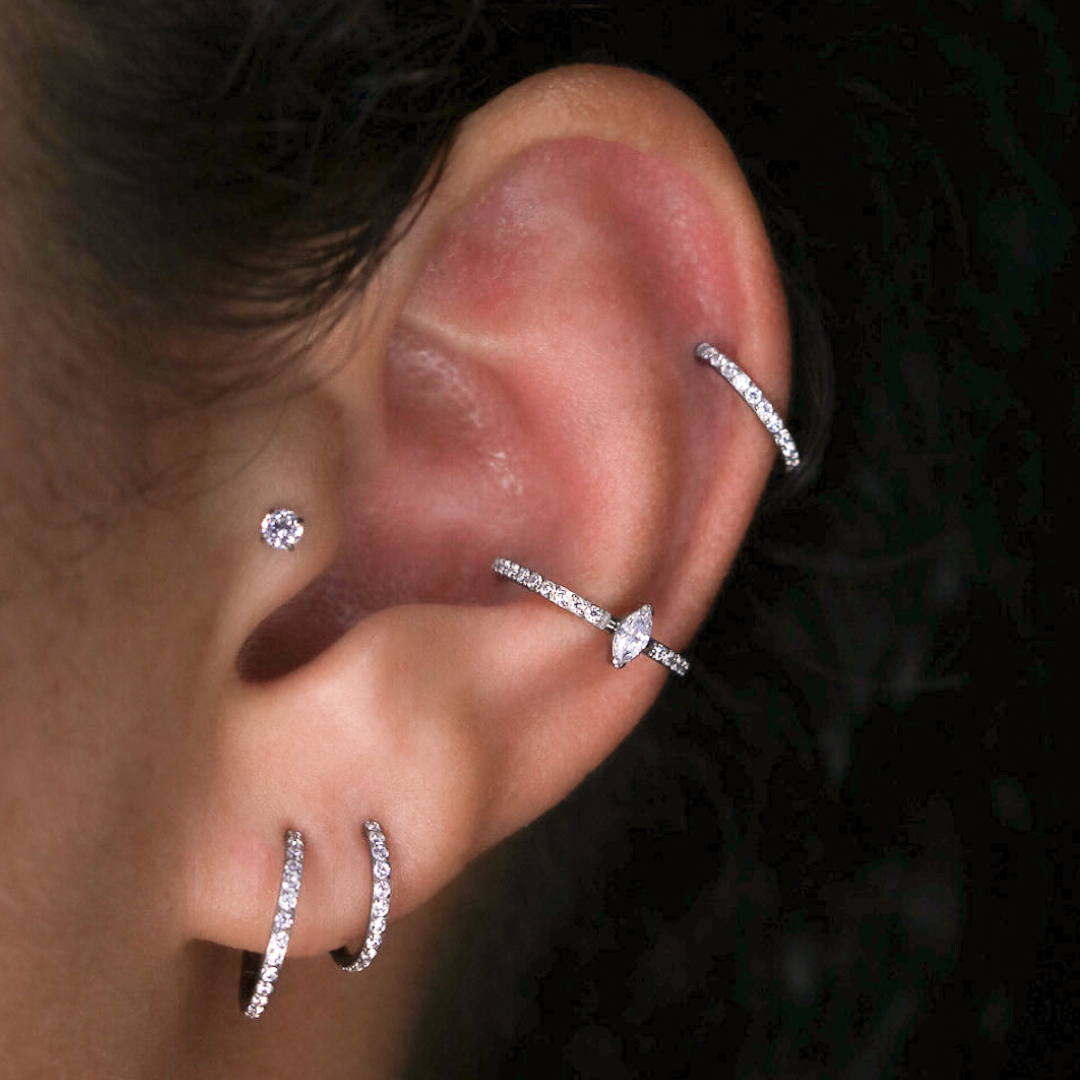 piercing-argola-cravejada-septo-daith-dyvia-titanio-alternative-piercing