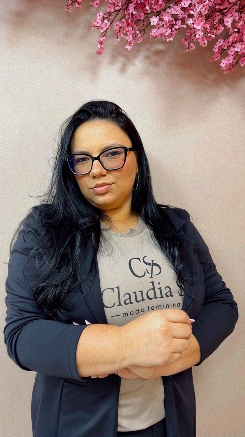 Beatriz — Vendedora Claudia Sá Moda Feminina