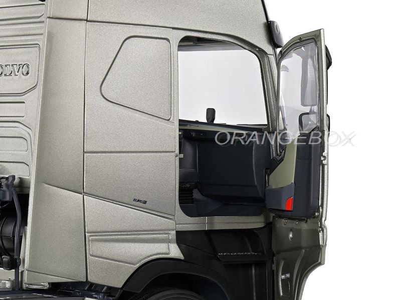 Volvo FH Globetrotter XL 1:24 Solido Cinza - Atacado de Miniaturas