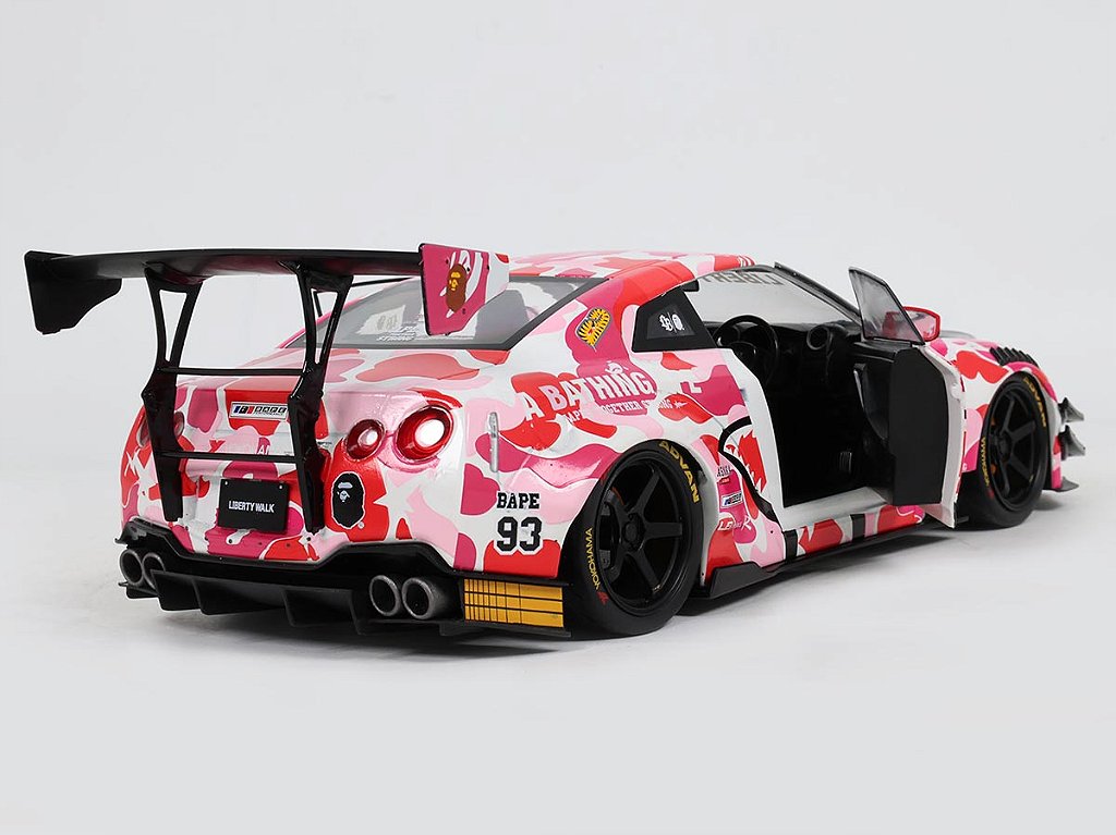 Nissan GT-R (R35) LBWK Liberty Walk Body Kit 2.0 PINK CAMO 2025 1