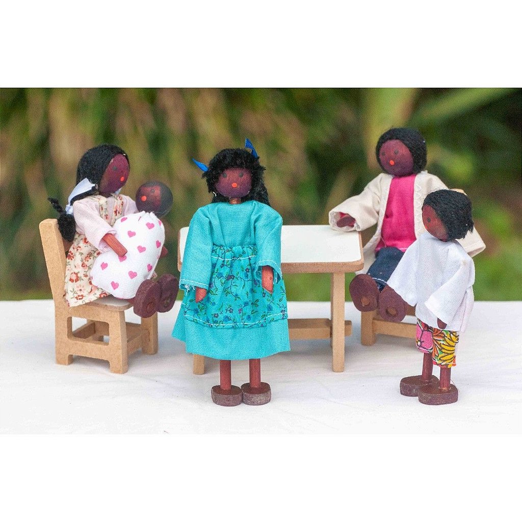 Kit Bonecos Família Negra com Bebê (5 Bonecos)