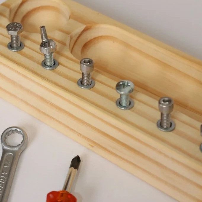 Tábua de Ferramentas Montessori