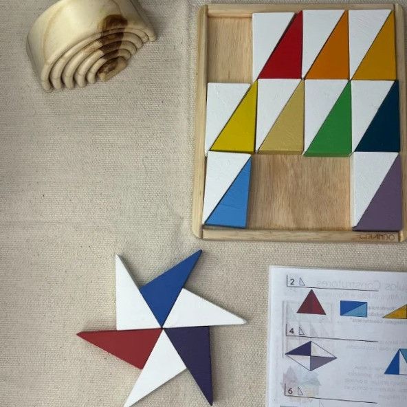 Triângulos Construtores Inspiração Athos Bulcão e Montessori