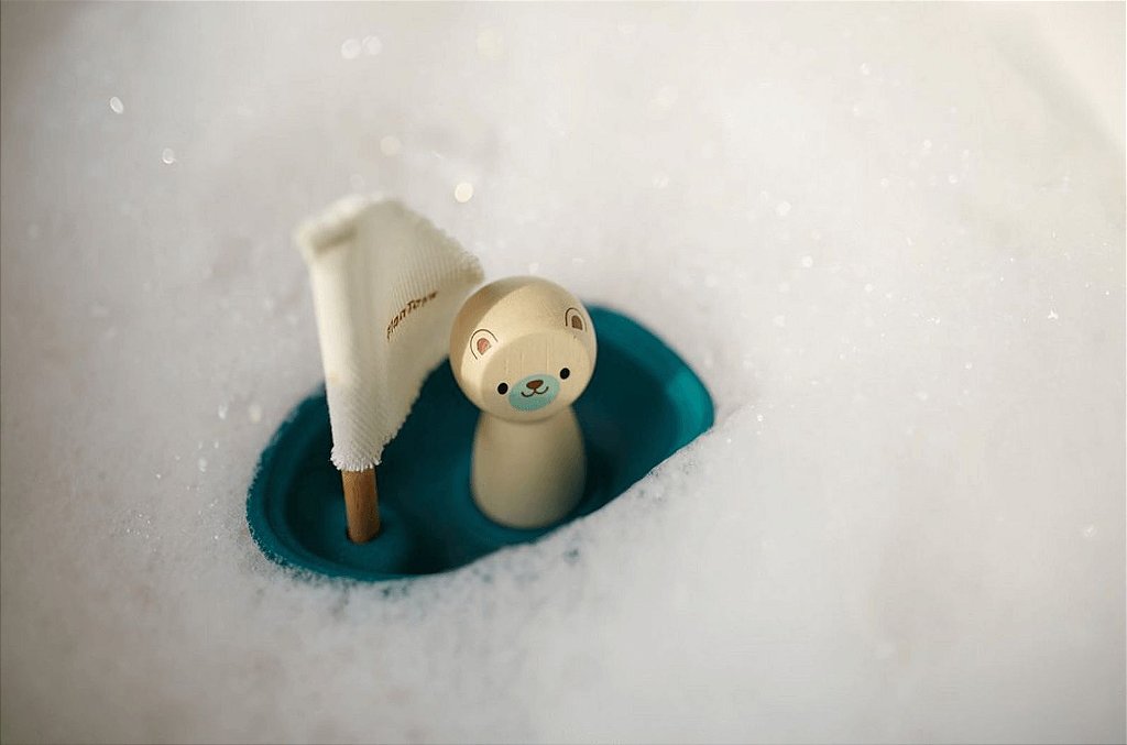 Veleiro Urso Polar de Madeira