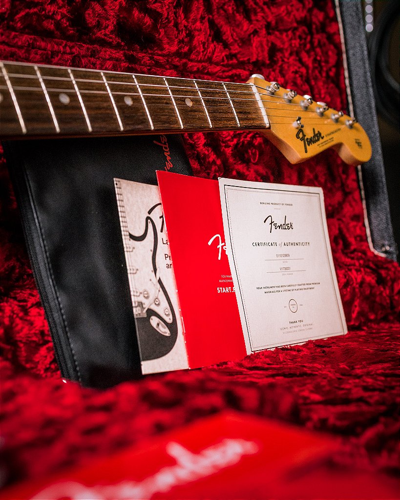 Guitarra Fender Stratocaster American Original '60s - The