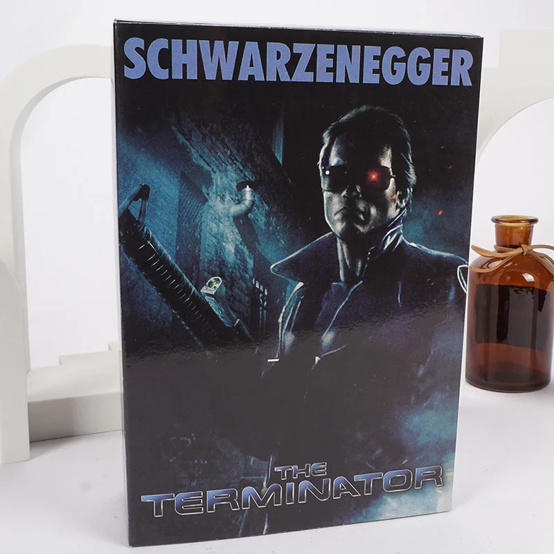 Action Figure T800 Tech Noir Cyborg - NECA - Cubo Nerd - O