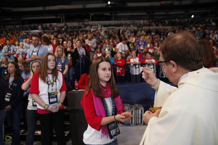 Como Formar um Grupo de Jovens Católicos na sua Igreja