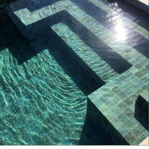 Piscina com Pedra Hijau