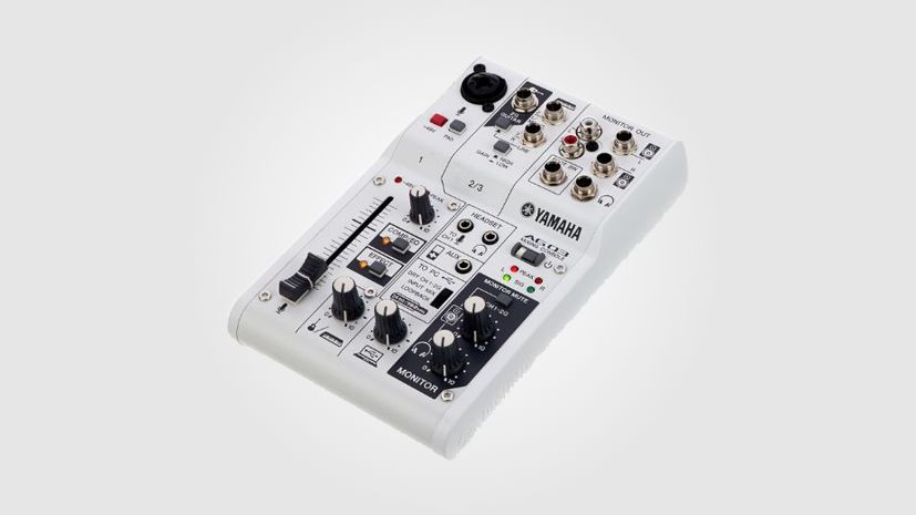 Yamaha Ag06mk2 W Interface De Áudio Branca Usb Para Estúdio