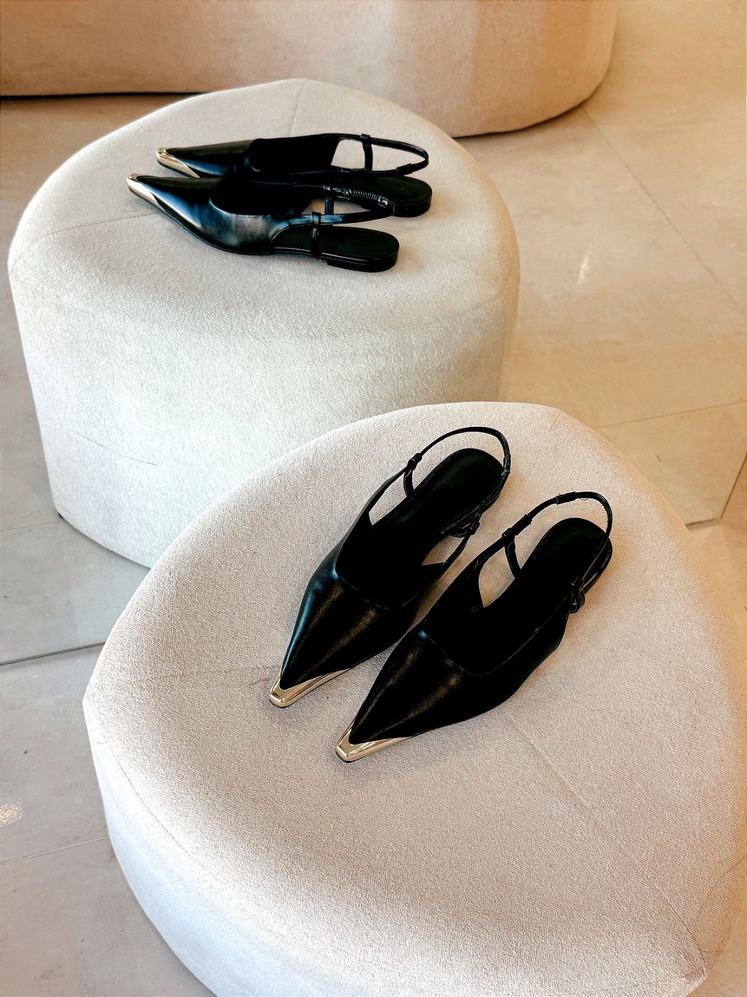 Detalhe da Sapatilha Slingback Firenze Preta