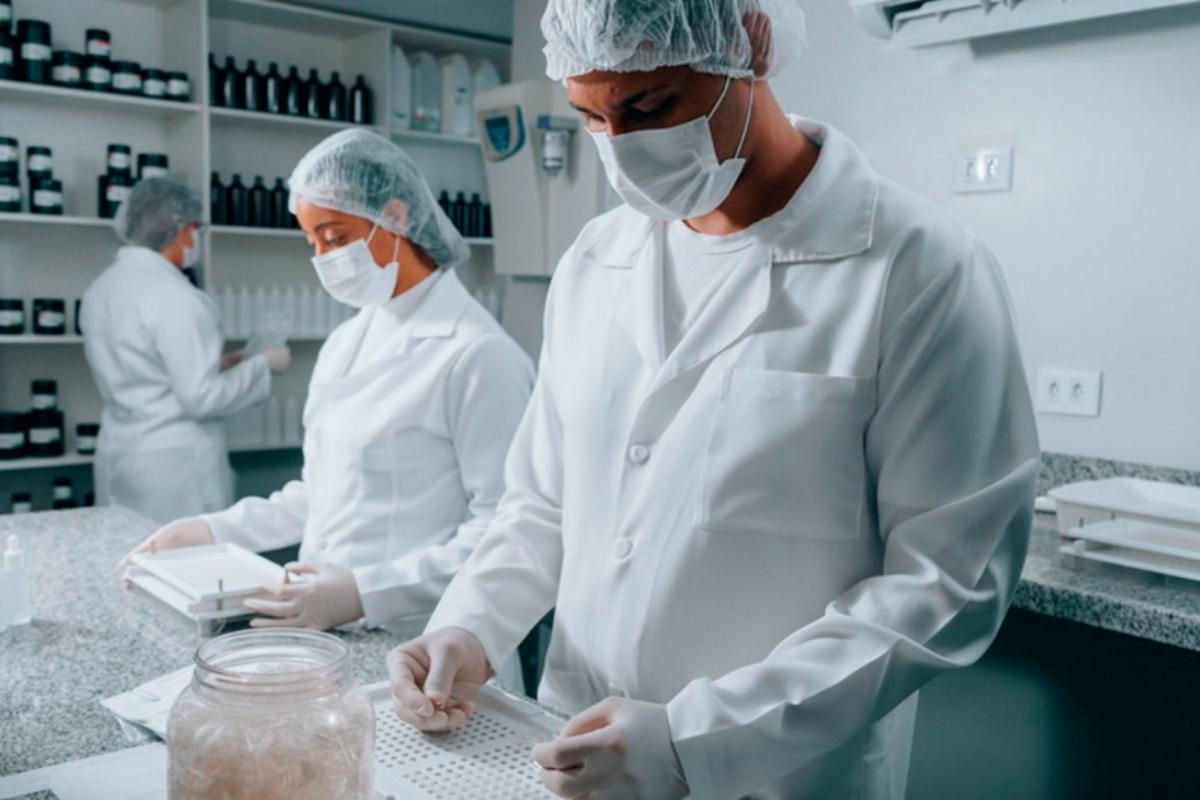 Laboratório de manipulação MaxPharma Asa Sul Brasília farmácia de manipulação premium fator de correção