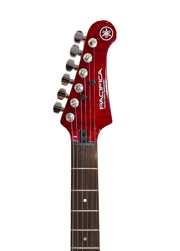 Guitarra YAMAHA PAC612VIIFMXF - Captadores Seymour Duncan Fire Red
