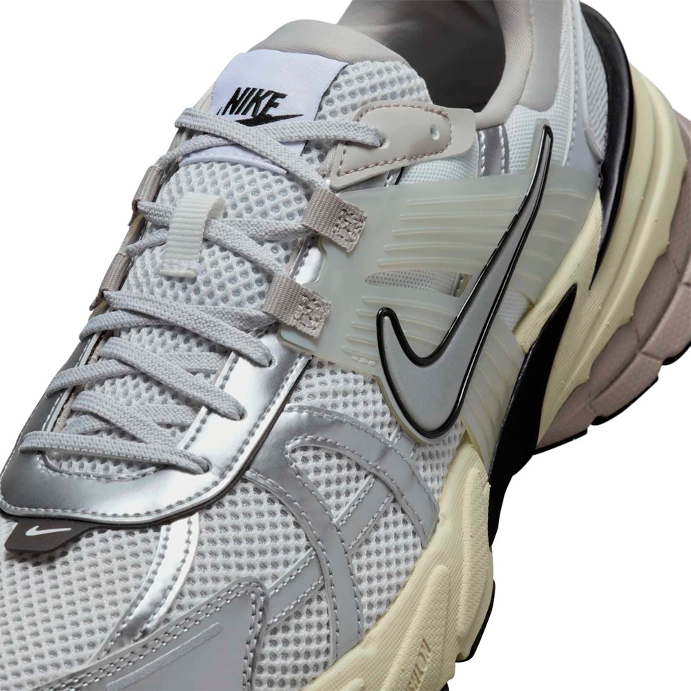 Tênis Nike W V2K Run - West + | A loja que renova seu visual!