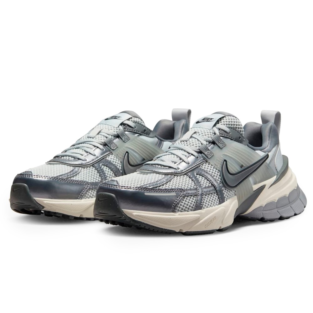 Tênis Nike V2K Run Cinza/Prata - West + | A loja que renova seu
