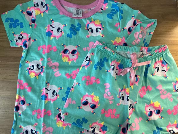 pijama com estampa para meninas