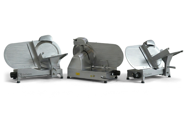 Características Fatiador de Frios SemiAutomático Sebem