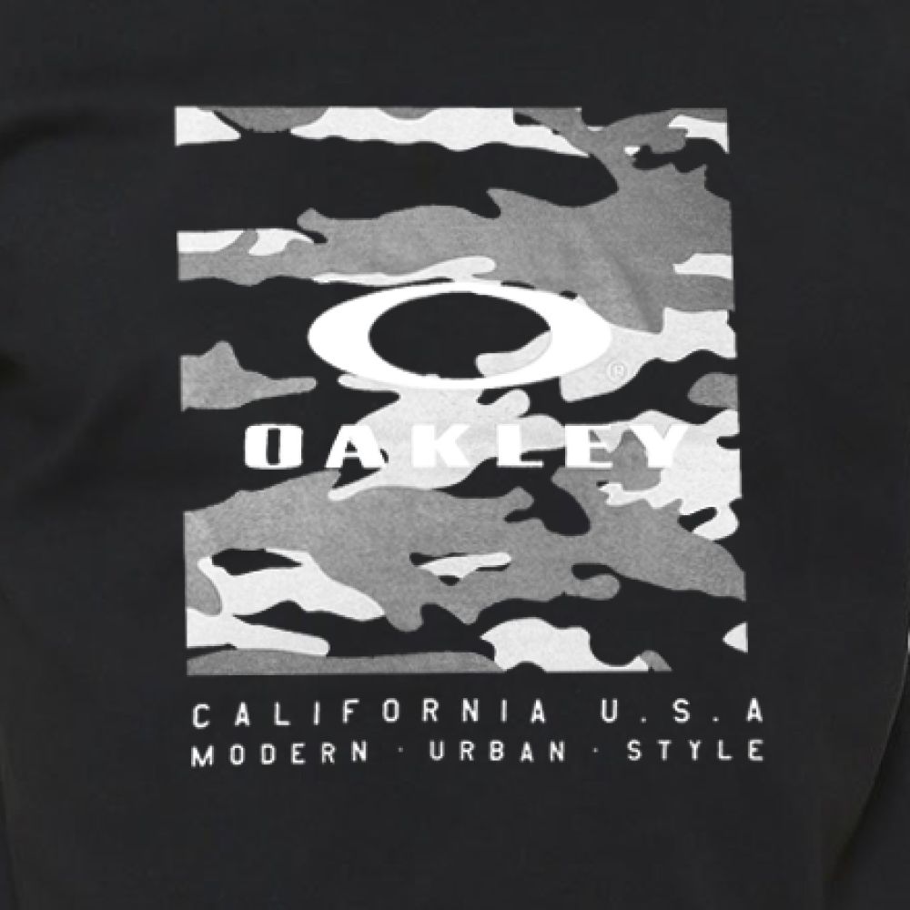 Preços baixos em Camisetas Oakley Preto para Homens