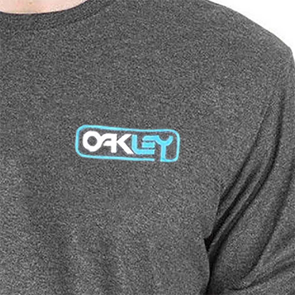 Camiseta Oakley OClassics Logo WT23 Masculina Branco - Radical Place - Loja  Virtual de Produtos Esportivos