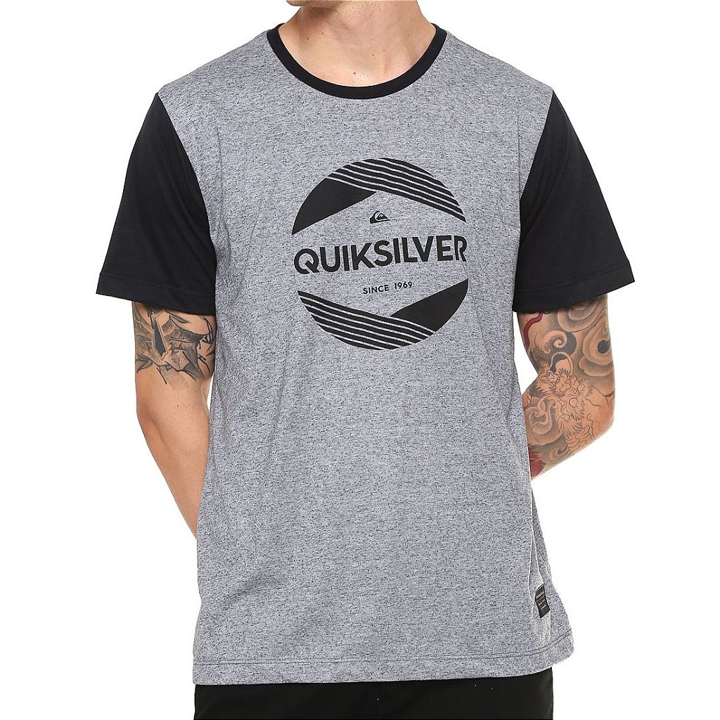 camiseta quiksilver cinza