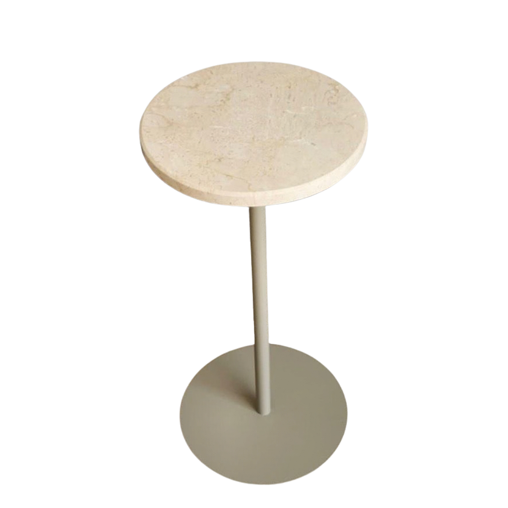 Mesa lateral linha clássica Domani em mármore Crema Marfil