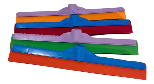 Fabricação de Rodos de Plástico