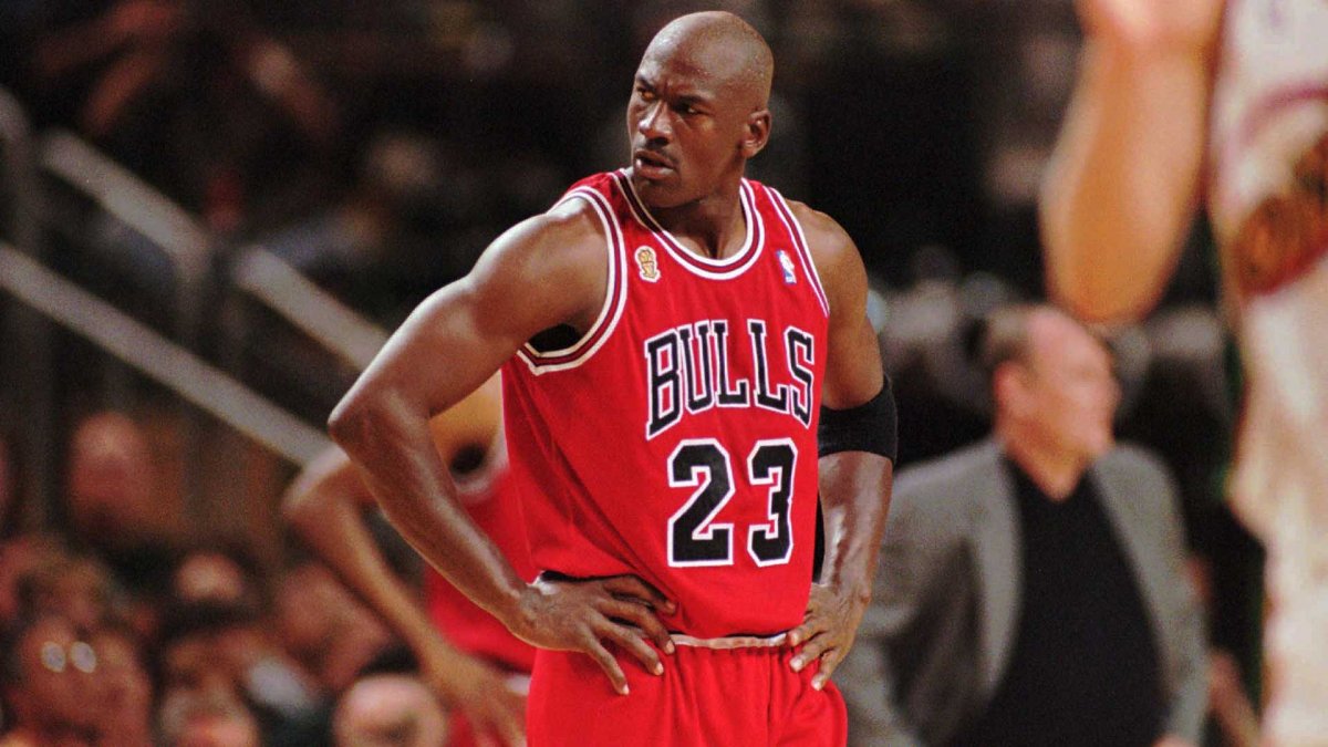 Michael Jordan: O Primeiro Bilionário da NBA - Stoned - Moda masculina e  feminina sustentável