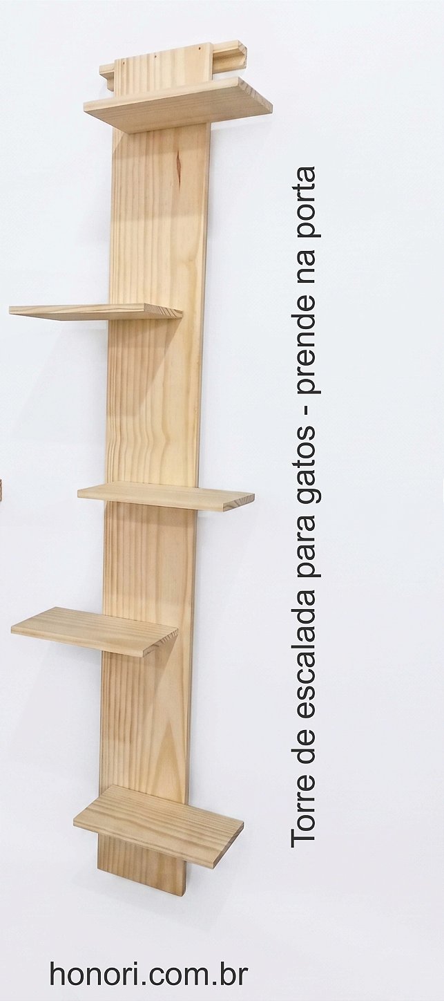 Torre de escalada para gatos pendurada na porta — Marcenaria Honori