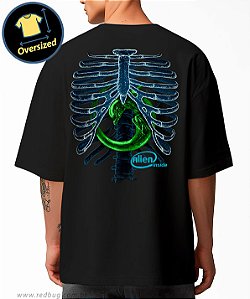 Camiseta Oversized Alien Inside
