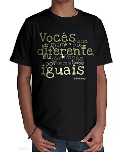 Camiseta Diferentes