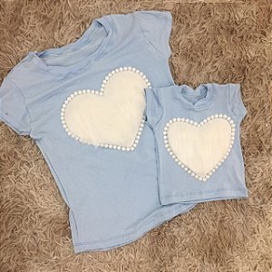 T shirt rosa ou azul com coração branco Mãe e Filha