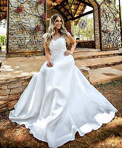 Vestido de noiva longo princesa renda e bordado perolas - Ana Violeta  Vestidos de festa