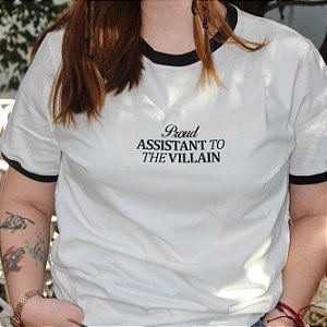 Camiseta | Proud Assistant to the Villain (Assistente do Vilão)