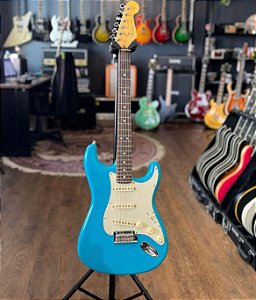 GUITARRA FENDER STRATOCASTER AMERICAN PROFESSIONAL II MIAMI