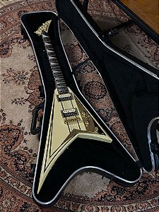 Guitarra Jackson Flying V Randy Rhoads RR5 - JAPAN - Ivory Com Case