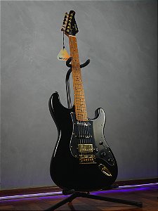 Guitarra Benson Hardy Strato 902 M Bk/bk Mh Gold - Bag