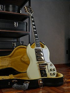 Guitarra Epiphone SG Custom 63 Maestro Vibrola Classic White