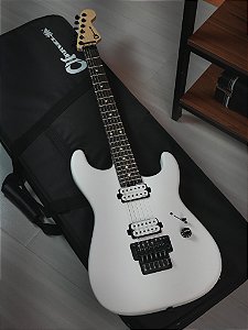 Guitarra Charvel Jim Root Pro-Mod San Dimas HH