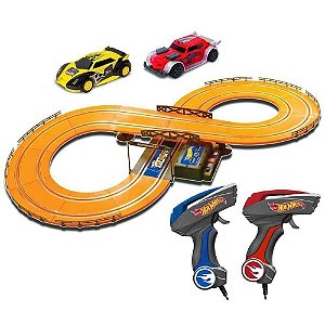 Pista Hot Wheels 286cm com 2 Carrinhos 2 Controles +5 anos