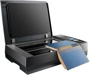 Scanner Plustek OpticBook 3800L - Mesa Plana A4 - Especial para Livros