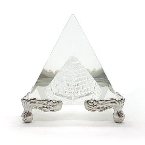 Pirâmide de Vidro Gravado Interno com Base em Metal 7cm