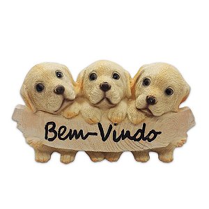 Enfeite Trio de Cachorro Golden Placa Bem Vindo Resina 10 cm