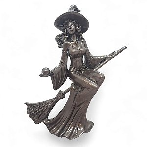 Estátua Bruxa Wicca com Vassoura em Resina Bronze 19 cm