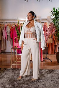 Conjunto Top e Calça de Cintura Alta