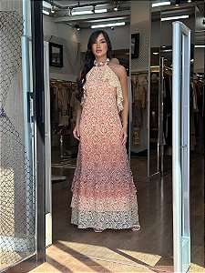 VESTIDO RENDA DEGRADE LONGO COM GOLA TRANÇADA